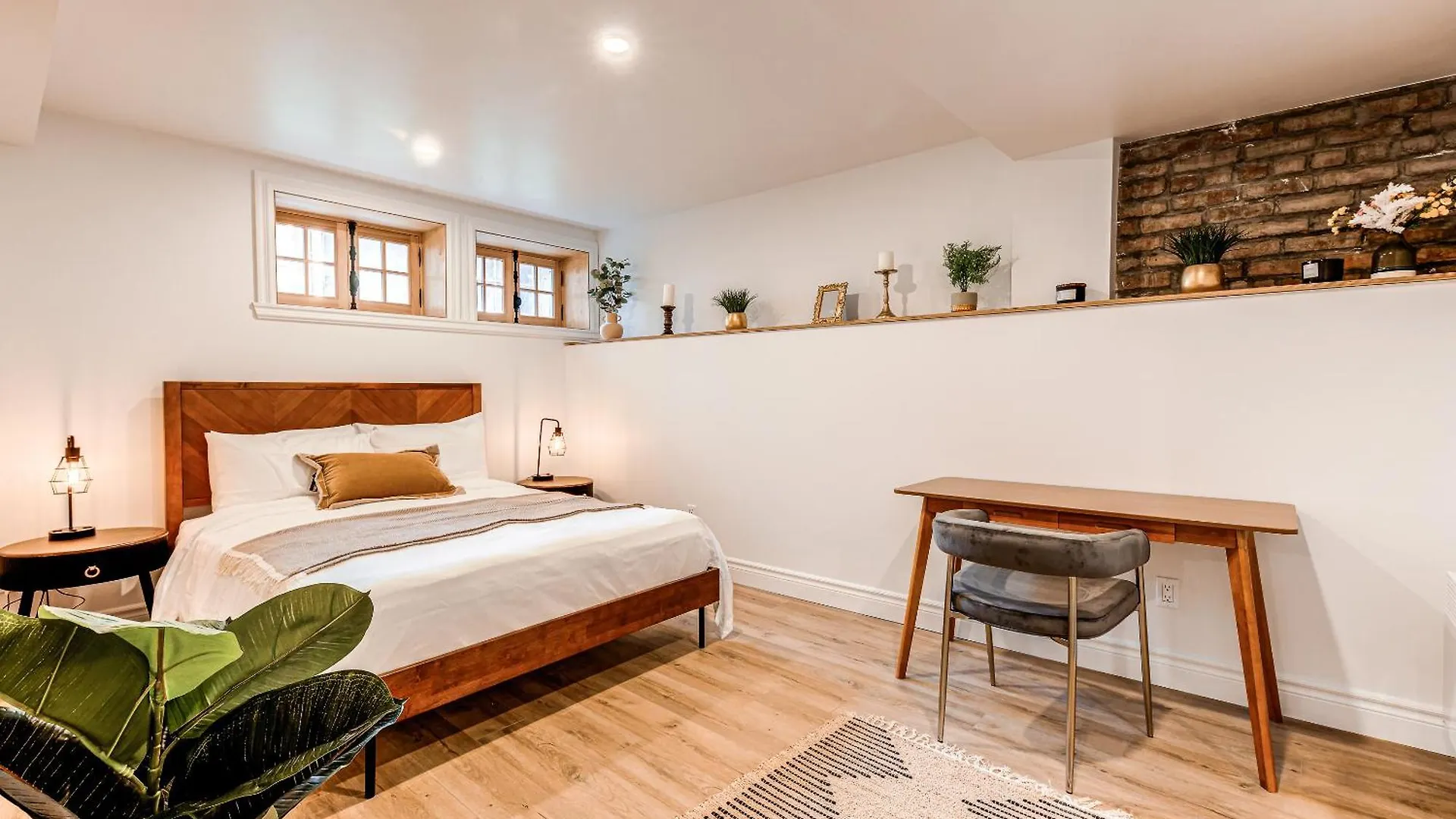 North House - Majestic 3-Bedroom Designer Apartment Quebec City