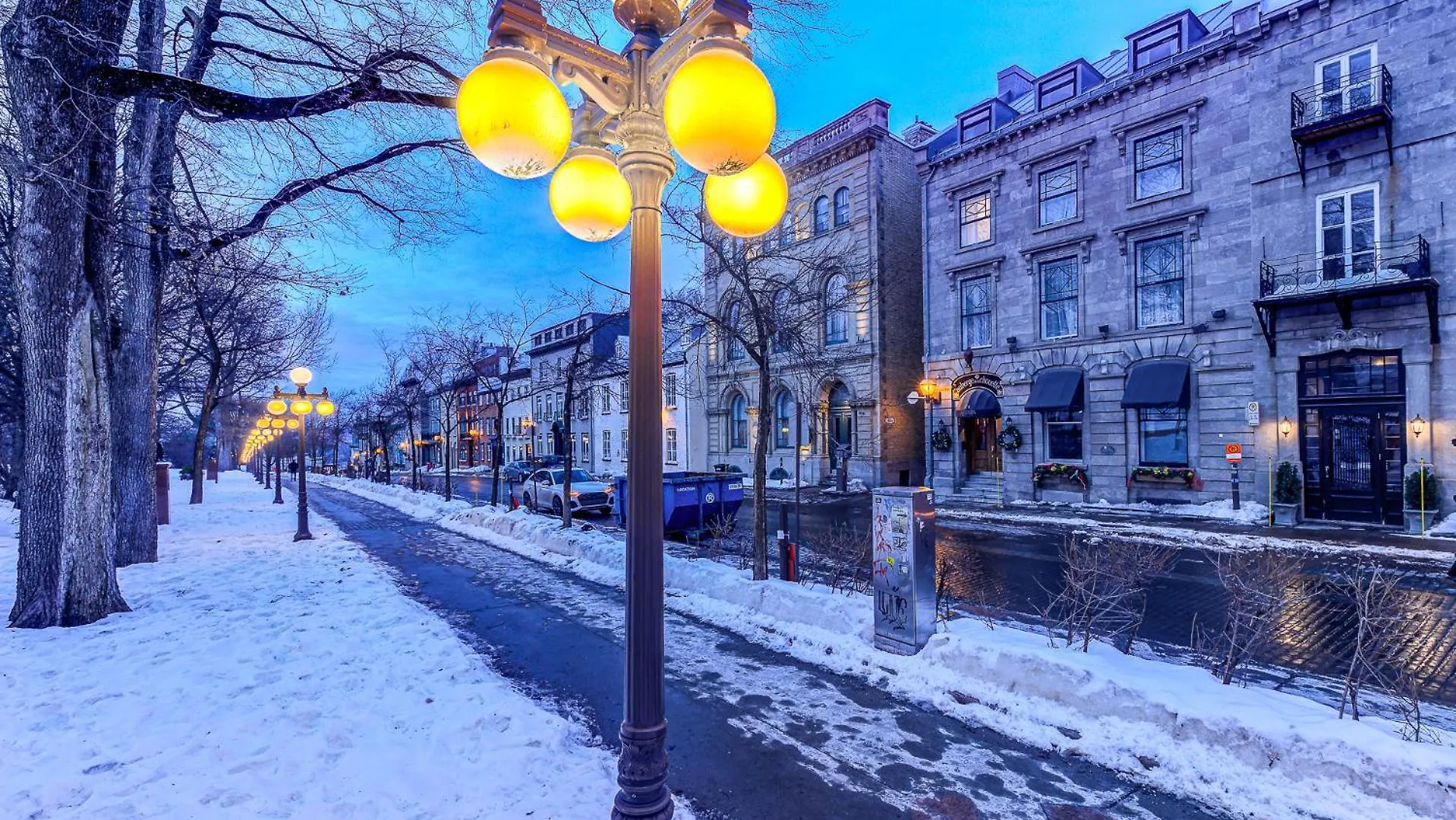 North House - Majestic 3-Bedroom Designer Apartment Quebec City
